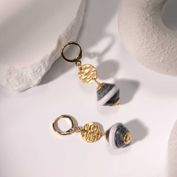 Black & White Drop Earrings in Gold